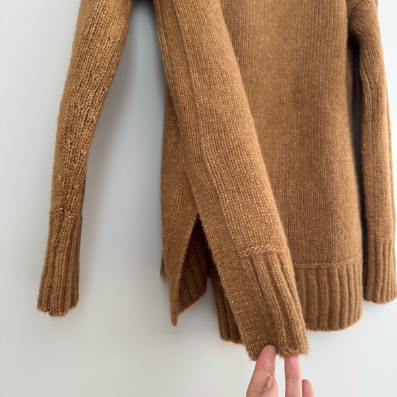 Everlane The Cloud Turtleneck Alpaca Wool Blend
Brown Sweater M - Picture 8 of 16